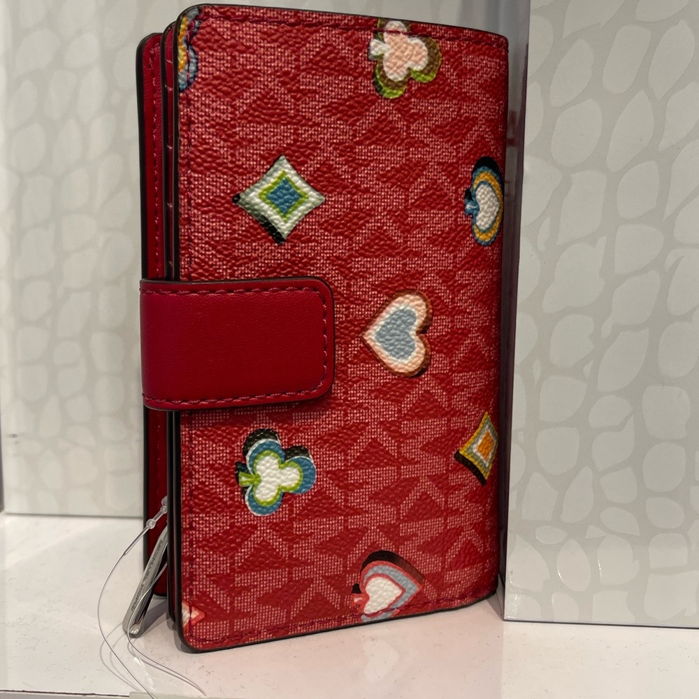 MICHAEL KORS Jet Set Medium Printed Signature Logo Bifold Wallet
Dark Raspberry - Picture 6 of 16
